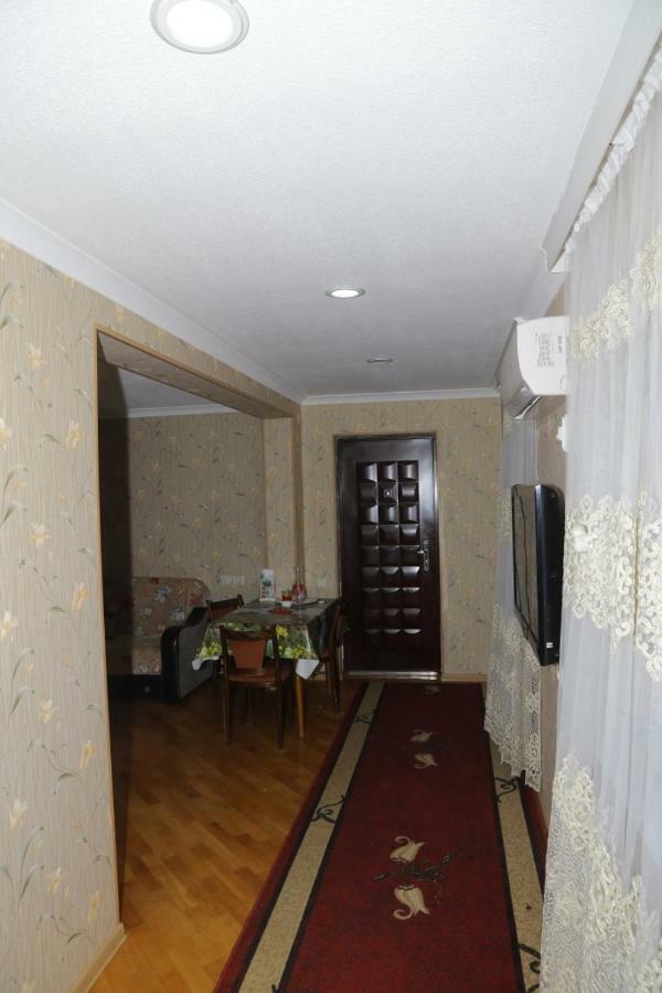 Nana'S Apartment Kutaisi Exterior photo
